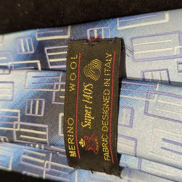 Dress tie - Picture 3 of 3